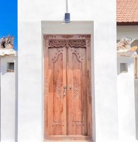 Queen Room with Pool View