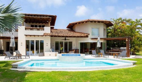 Four-Bedroom Holiday Home