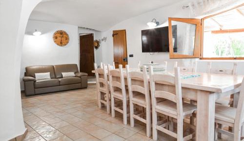 Five-Bedroom Holiday Home