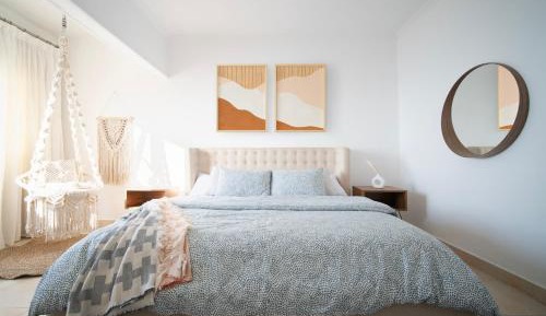 Two-Bedroom Apartment with Balcony and Sea View