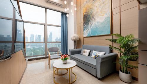 Apartment with Lake View