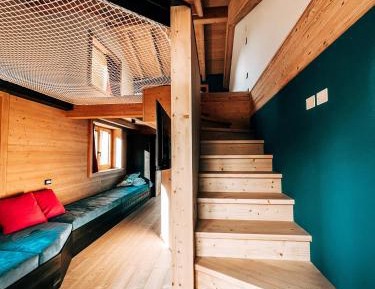 Apartment with Lake View