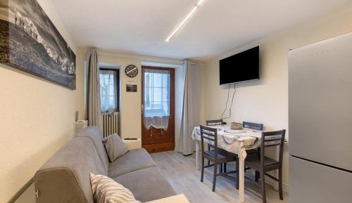 Superior One-Bedroom Apartment