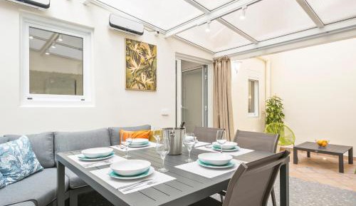 Three-Bedroom Deluxe Apartment