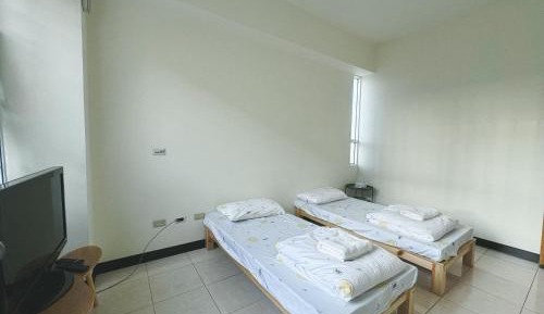 Twin Room with Shared Bathroom