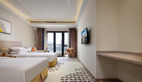 Twin Room with Lake View