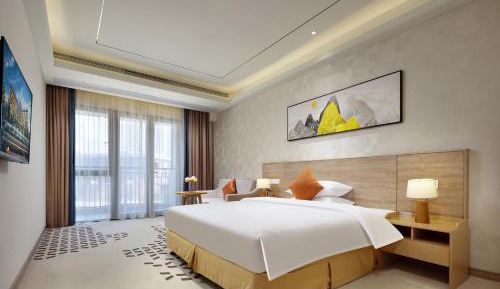 Queen Room Lake View 