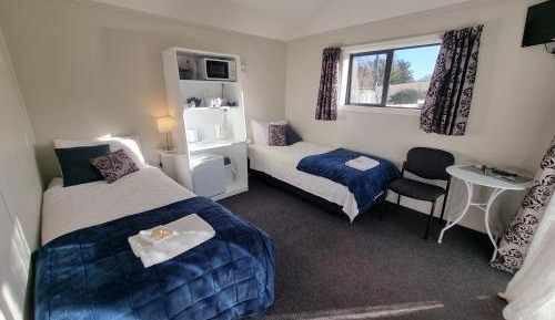 Twin Room with Shared Bathroom