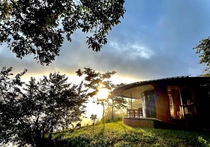 One-Bedroom Apartment with Balcony and Mountain View  
