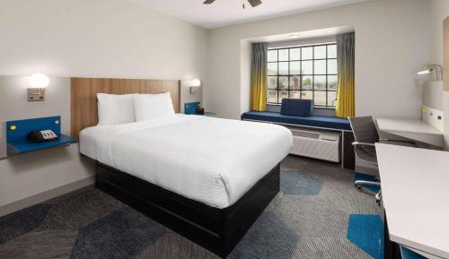Queen Room - Disability Access/Non-Smoking