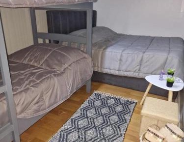 Basic Triple Room with Shared Bathroom
