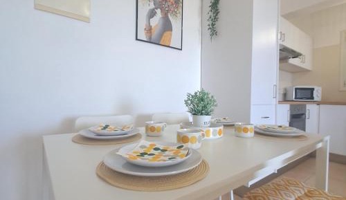 One-Bedroom Apartment with Sea View and Balcony