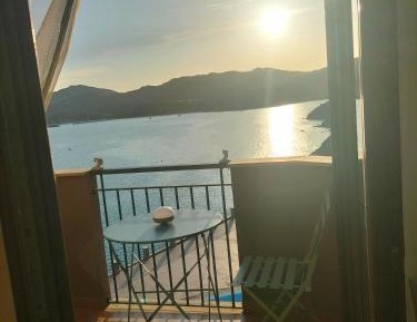 Studio with Sea View