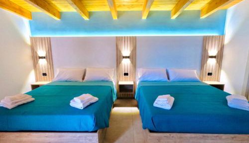 Quadruple Room with Private Bathroom