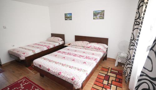 Comfort Triple Room with Shower