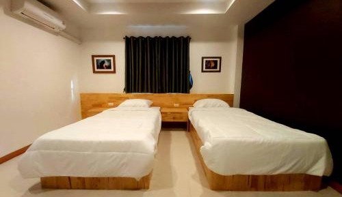 Twin Room with Private Bathroom