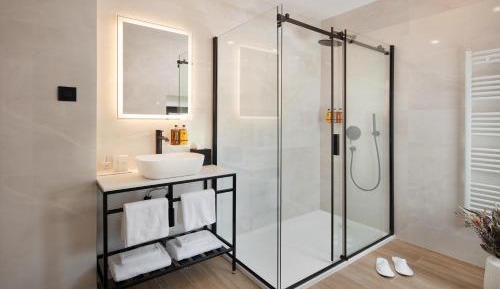 Standard 1 Bedroom Suite