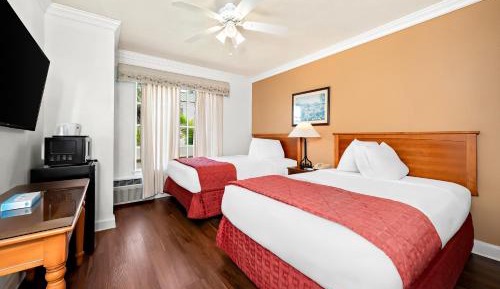 2 Double Beds Non Smoking