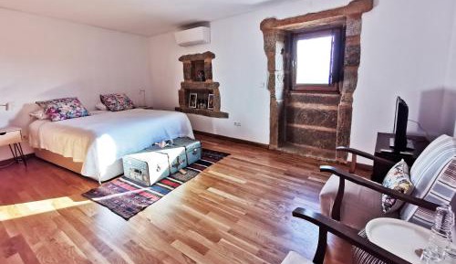 Villa with Garden View