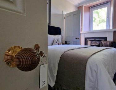 Deluxe Double Room with Shower