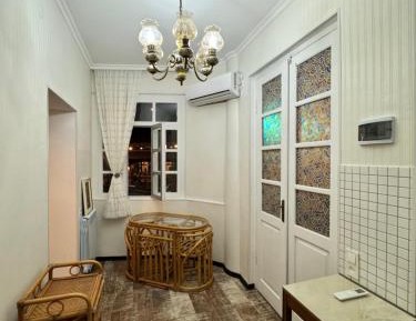 One-Bedroom Apartment with City View
