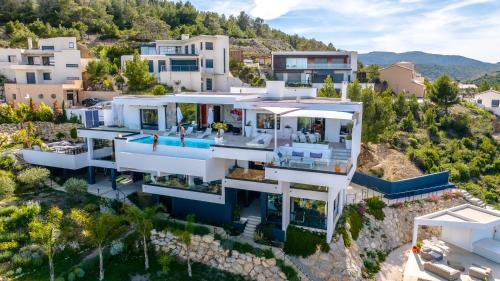 Deluxe Suite with Sea View