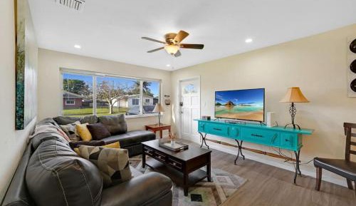 Deluxe Family Room