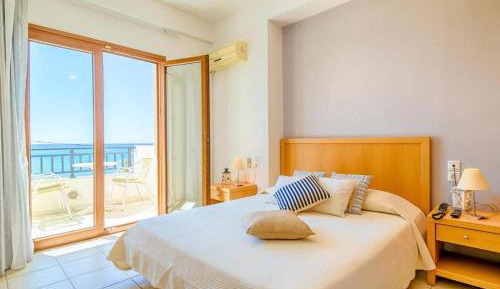 Deluxe Double or Twin Room with Sea View