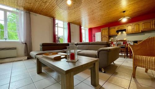 Holiday Home (6 Adults)