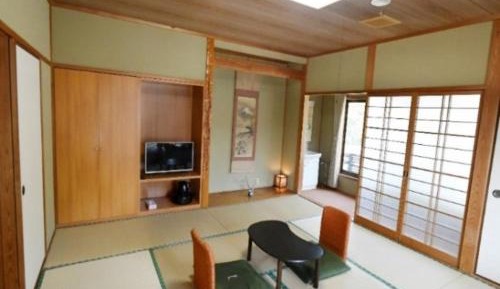 Japanese-Style Room