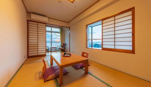 Japanese Style Room - Smoking