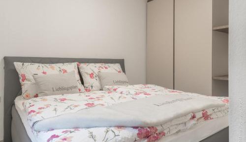 One-Bedroom Apartment with View