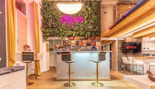 Two-Bedroom Deluxe Apartment