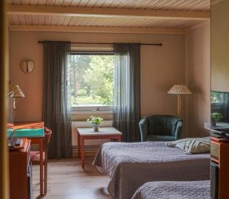 Standard Double or Twin Room with Garden View