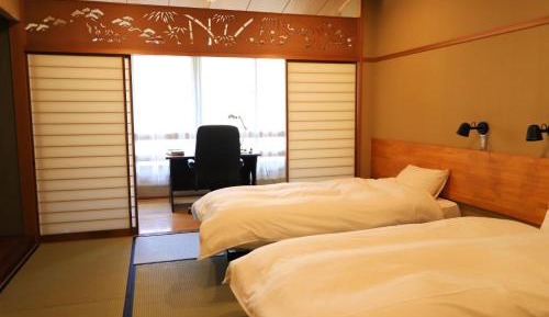 Twin Room with Mountain View