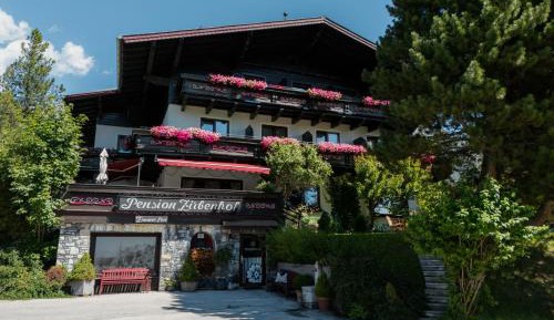 Apartment with Mountain View
