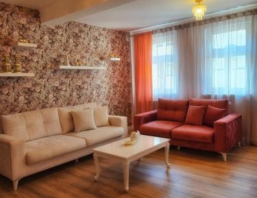 Three-Bedroom Apartment with Balcony