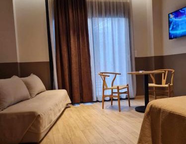 Apartment with Mountain View