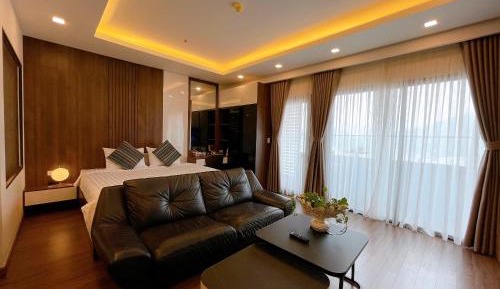 King Studio with Sofa Bed