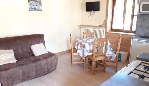 Apartment (3 Adults)