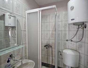 Two-Bedroom Apartment with Lake View