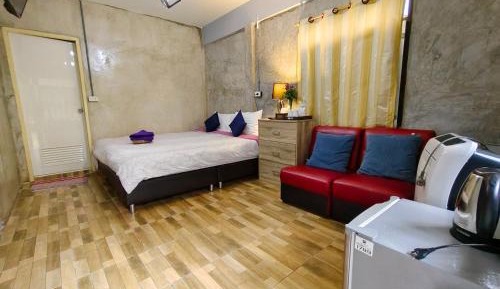 Queen Room with Garden View
