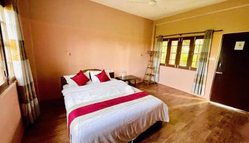 Single Room with Private Bathroom