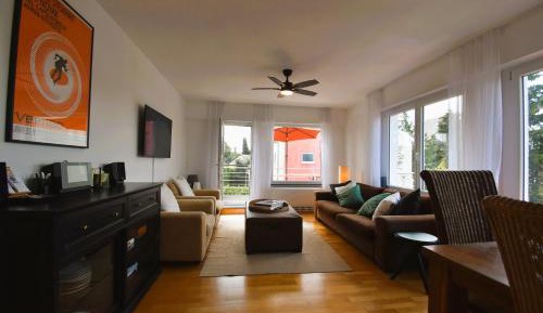 Three-Bedroom Apartment with Balcony