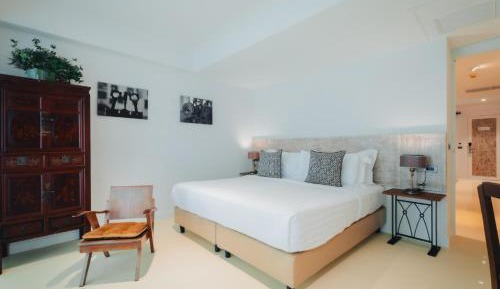 King Suite with Balcony