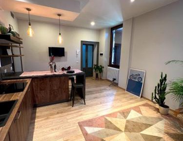 One-Bedroom Apartment with Balcony