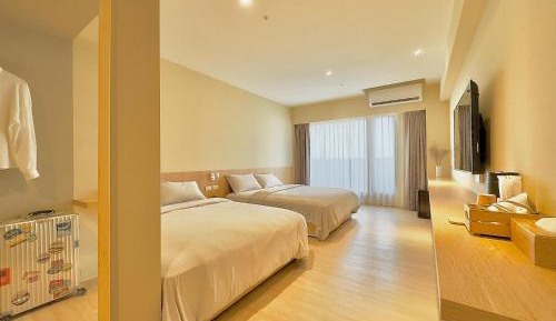 Classic Quadruple Room