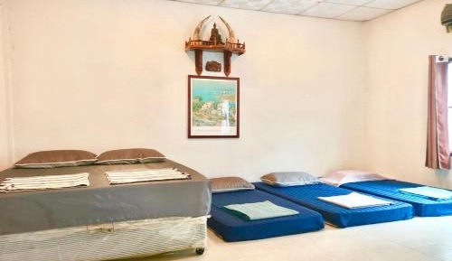 Family Room with Mountain View