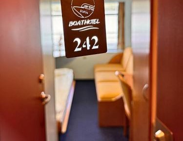 Twin Room with Lake View