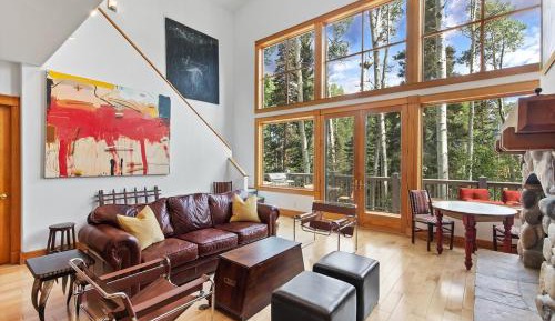 Four-Bedroom Holiday Home